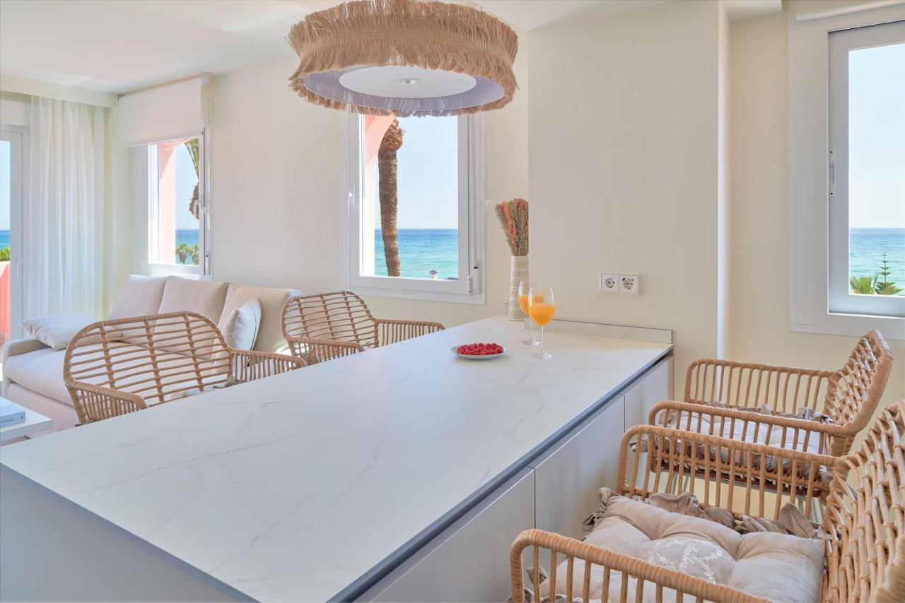 Sea Suite Beachfront Marbella Esterno foto